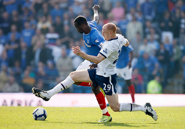 斯尔的背后 斯尔的背后