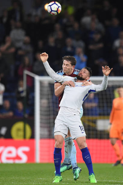 且多数效力 且多数效力