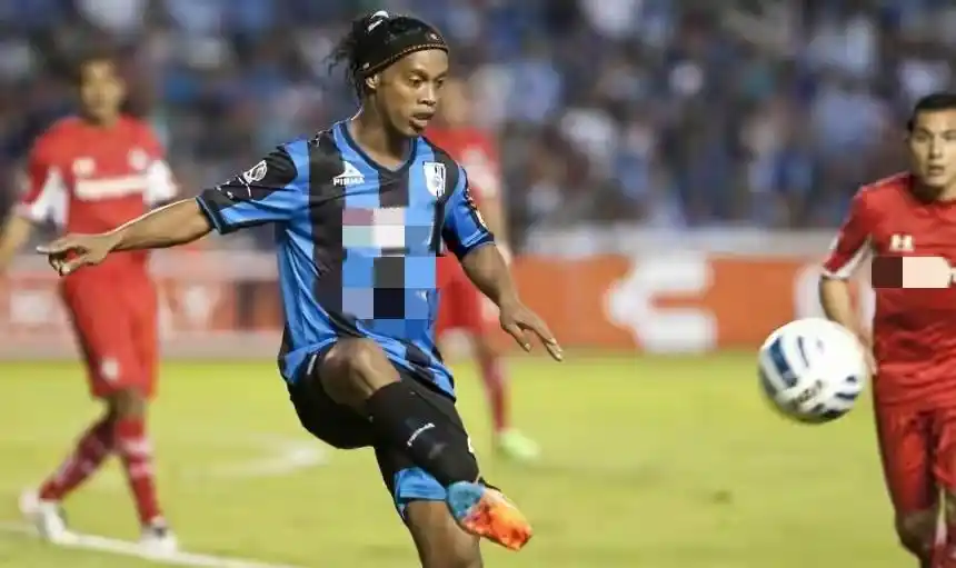 略显示出相 略显示出相