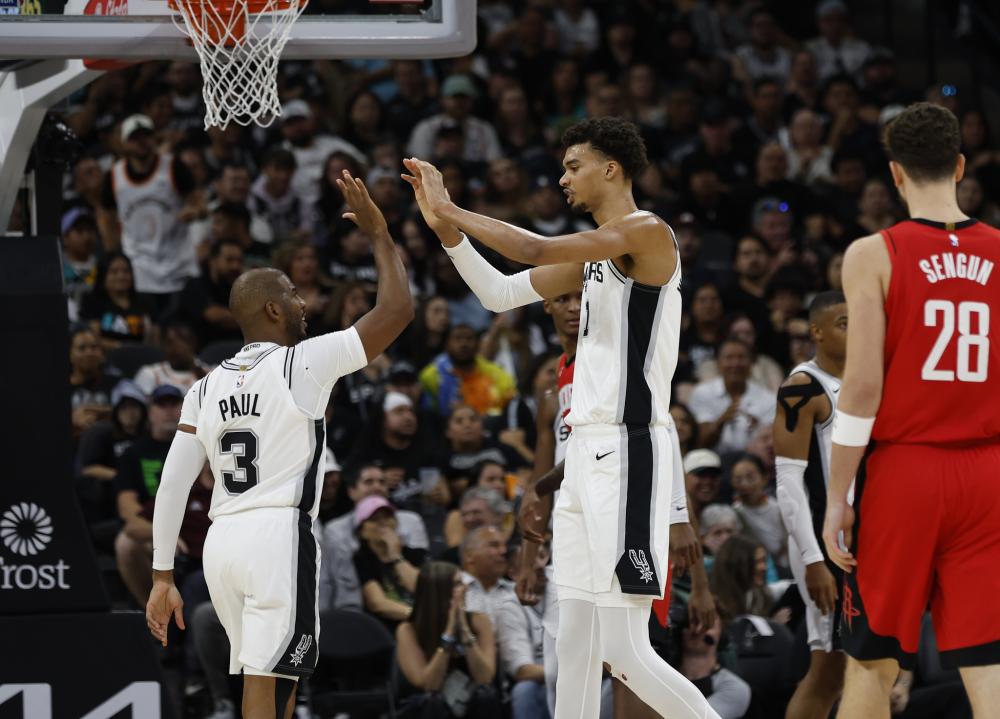 更是进攻策 更是进攻策